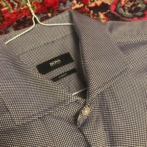 Hugo BOSS button down - excellent barely worn